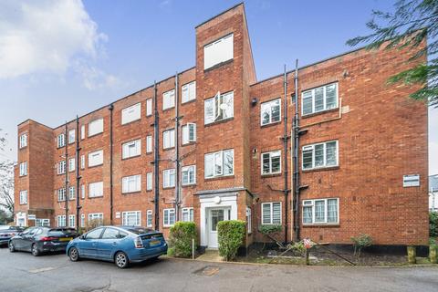 2 bedroom apartment for sale, Garden Close, Ruislip, Middlesex