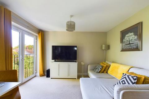 2 bedroom flat for sale, Station Road, Worthing, BN11 1JY