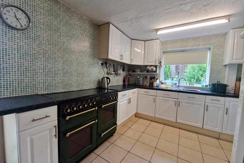 6 Birchtree Lane, Rugeley, WS15 1NQ