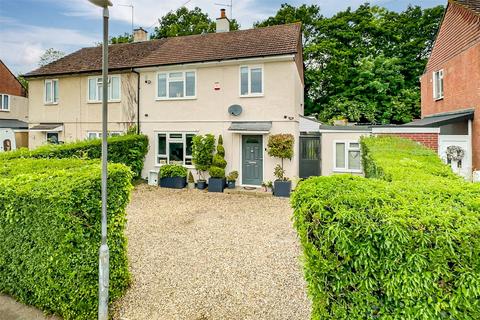 3 bedroom semi-detached house for sale, Oliver Close, Park Street, St. Albans, Hertfordshire, AL2