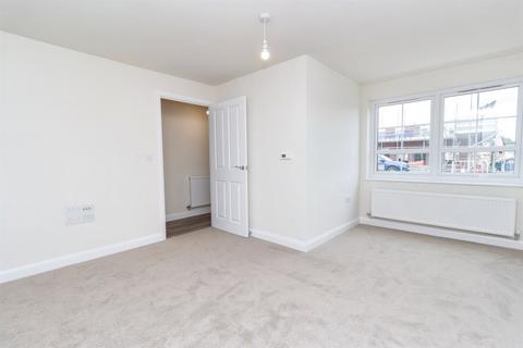 3 bedroom end of terrace house to rent, Wellingborough NN8