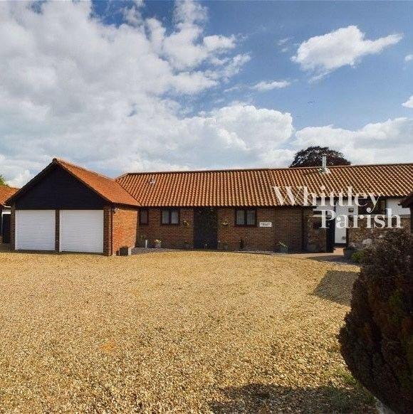 The Street, Tivetshall St Mary 2 bed detached bungalow for sale £485,000
