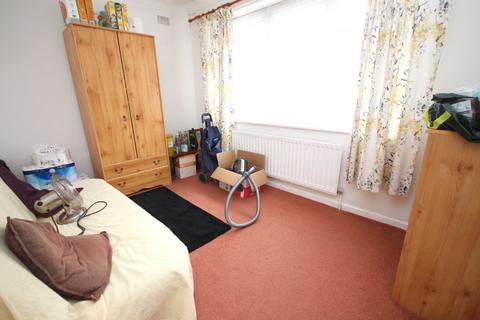 3 Fairview Drive, Broadstone, BH18 9AP