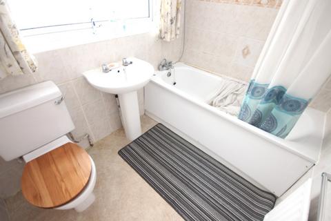 3 Fairview Drive, Broadstone, BH18 9AP