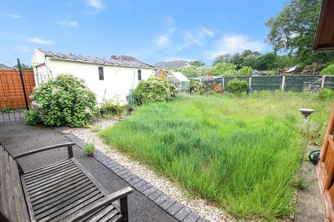 3 Fairview Drive, Broadstone, BH18 9AP