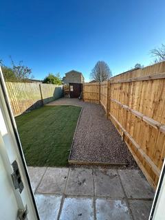 2 bedroom semi-detached house to rent, King Street, Felixstowe IP11