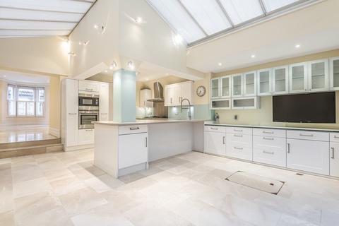 7 bedroom house to rent, Chesilton Road London SW6