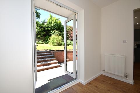 15 Lime Tree Mead, Tiverton, EX16 4PX