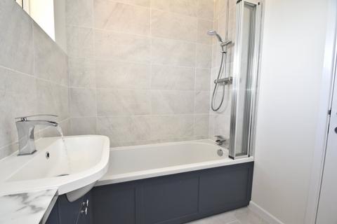 15 Lime Tree Mead, Tiverton, EX16 4PX