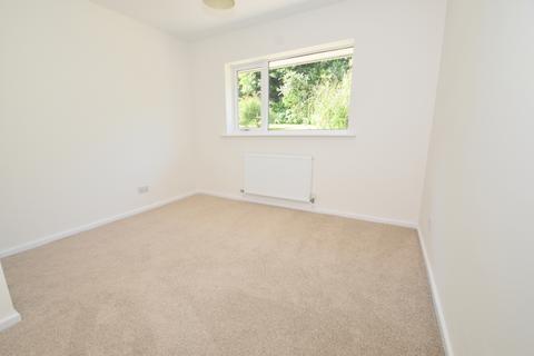 15 Lime Tree Mead, Tiverton, EX16 4PX