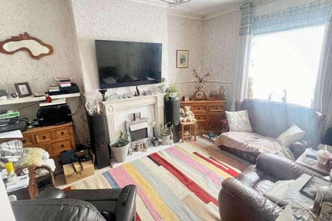 3 bedroom detached house for sale, North Street, Greetland, Halifax, West Yorkshire, HX4 8DQ