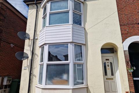 2 bedroom apartment to rent, Waterloo Road, Southampton SO15