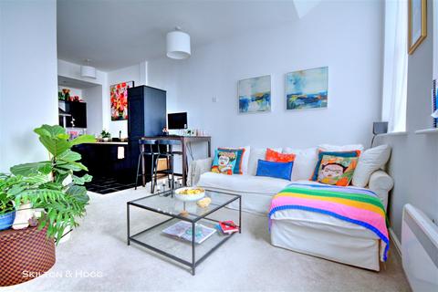 1 bedroom flat for sale, Thomas Webb Close, Daventry NN11