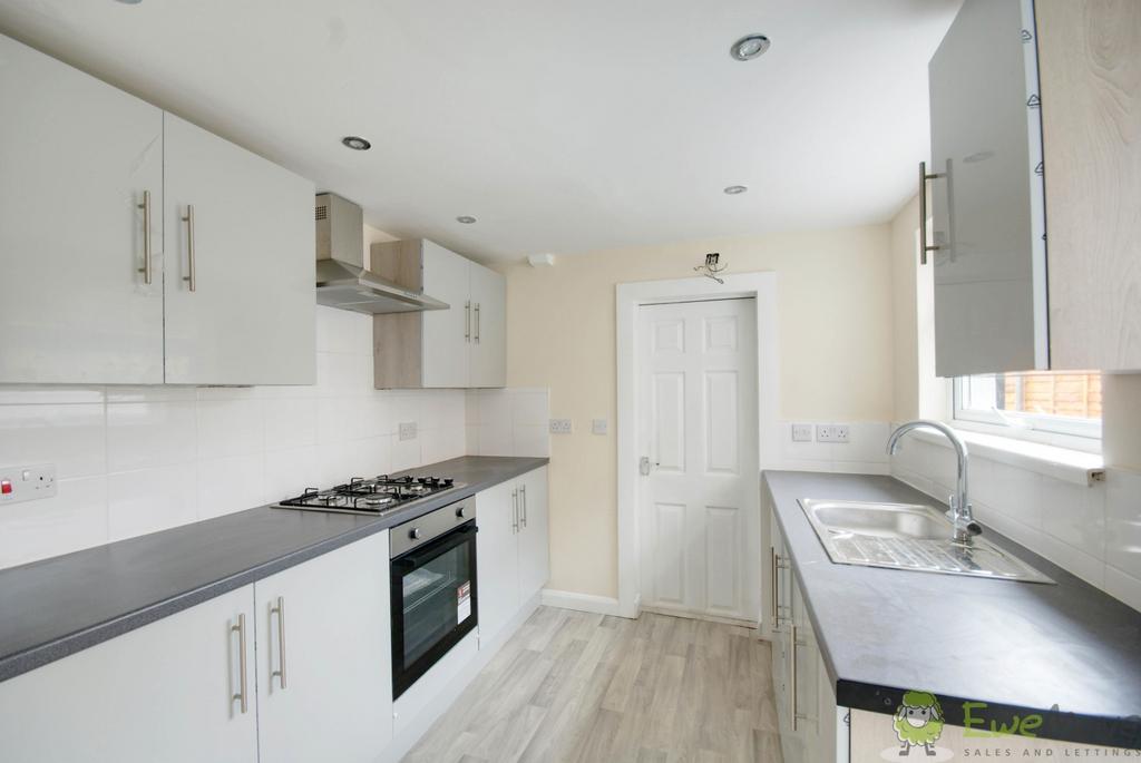 Matson Place, Gloucester, GL1 4 3 bed terraced house to rent £1,100