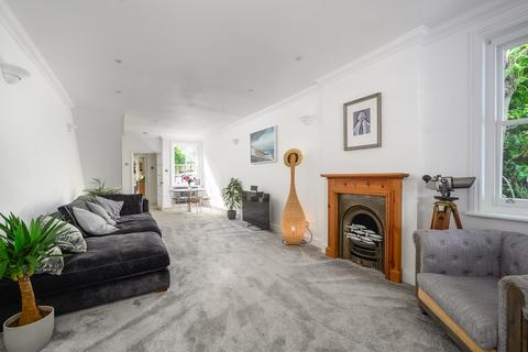 4 bedroom end of terrace house for sale, Manor Road, Walton-on-Thames, KT12