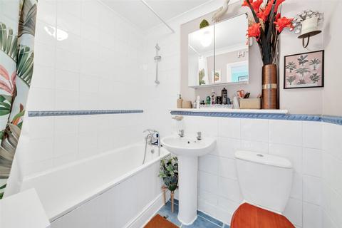 49 Vale Road, Dartford, DA1 2TU