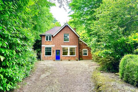 3 bedroom detached house for sale, Lower Sandy Down Lane, Boldre, Lymington, Hampshire, SO41