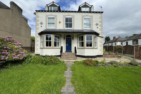 4 bedroom detached house for sale, Green Lane, Whitkirk