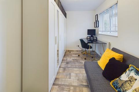 14 Brindley Close, Bexleyheath, DA7 4ND