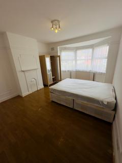 3 bedroom semi-detached house to rent, Monks Park, Wembley HA9