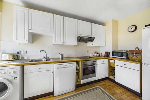 2 bedroom apartment for sale, Kenilworth Avenue, Bracknell, Berkshire