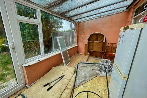 119 Collier Row Lane, Romford, RM5 3HL