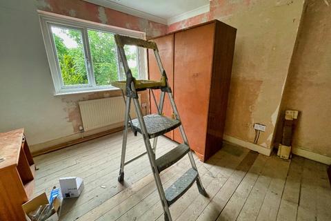 119 Collier Row Lane, Romford, RM5 3HL