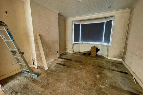 119 Collier Row Lane, Romford, RM5 3HL
