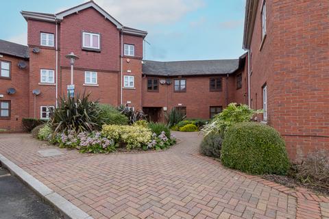 2 bedroom flat for sale, Old Hall Gardens, Shirley B90