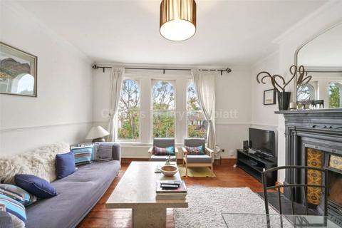 3 bedroom apartment to rent, Queens Crescent, Kentish Town, NW5