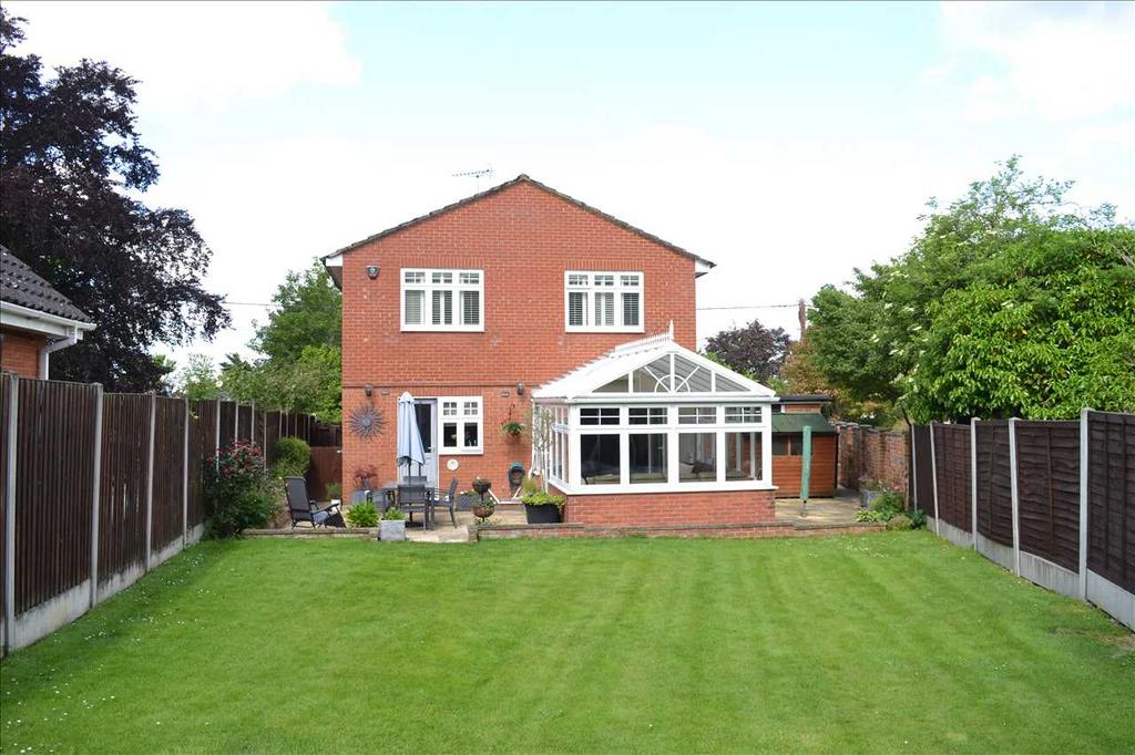 Galleywood Road, Chelmsford 4 bed detached house for sale £700,000