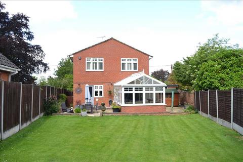 4 bedroom detached house for sale, Galleywood Road, Chelmsford