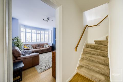 24 Chestnut Road, Oldbury, B68 0AX