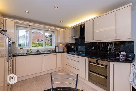 4 bedroom detached house for sale, Newark Avenue, Radcliffe, Manchester, Greater Manchester, M26 3TX