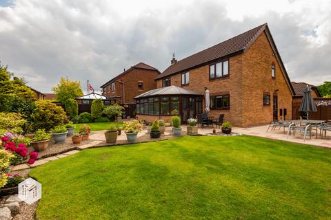 4 bedroom detached house for sale, Newark Avenue, Radcliffe, Manchester, Greater Manchester, M26 3TX