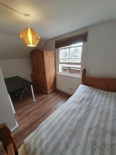 1 bedroom in a house share to rent, Albert Road, London N4