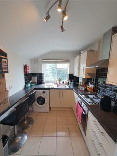 1 bedroom in a house share to rent, Albert Road, London N4