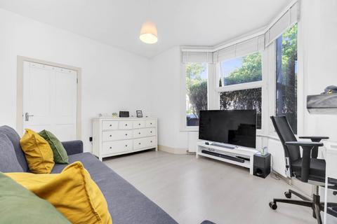 2 bedroom flat for sale, Huxley Road, Leyton,E10