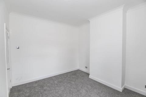 2 bedroom terraced house to rent, Clifton Road, Manchester