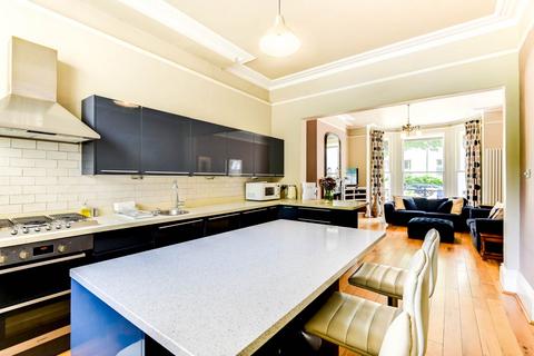 3 bedroom maisonette to rent, Silwood Road, Brighton