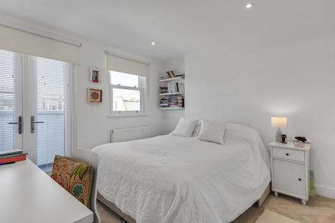 3 bedroom apartment to rent, Radipole Road London SW6