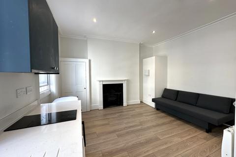 Flat to rent, Mornington Crescent, Camden, NW1