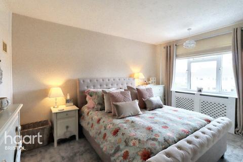 2 bedroom flat for sale, Maesbury, Bristol
