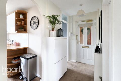 2 bedroom flat for sale, Maesbury, Bristol