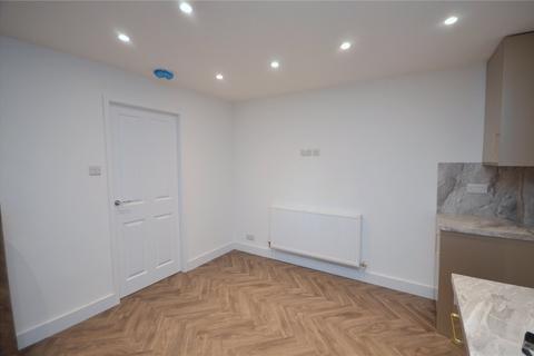 2 bedroom end of terrace house for sale, Wellhouse Court Mews, Mirfield, West Yorkshire, WF14