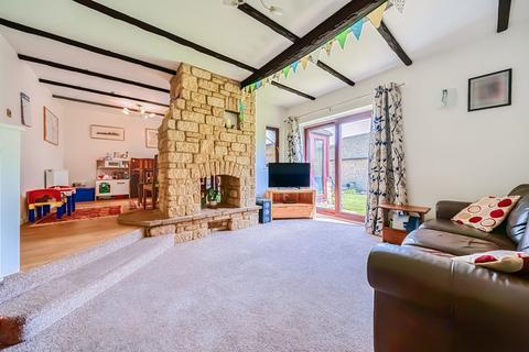 4 bedroom detached house for sale, Westcote Close, Witney, Oxfordshire