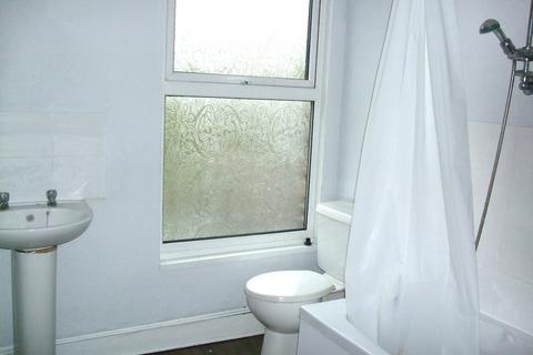 1 bedroom flat to rent, Richmond Road, Gillingham ME7