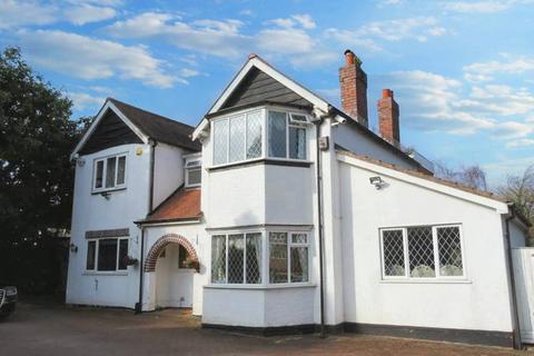 4 bedroom detached house to rent, Knightlow Road, Harborme B17