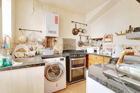 19 Askwith Road, Rainham, RM13 8EL
