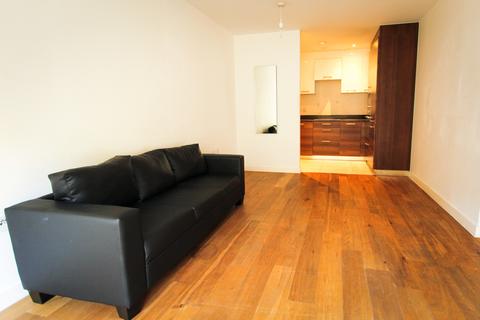 2 bedroom flat to rent, Forge Square, London E14